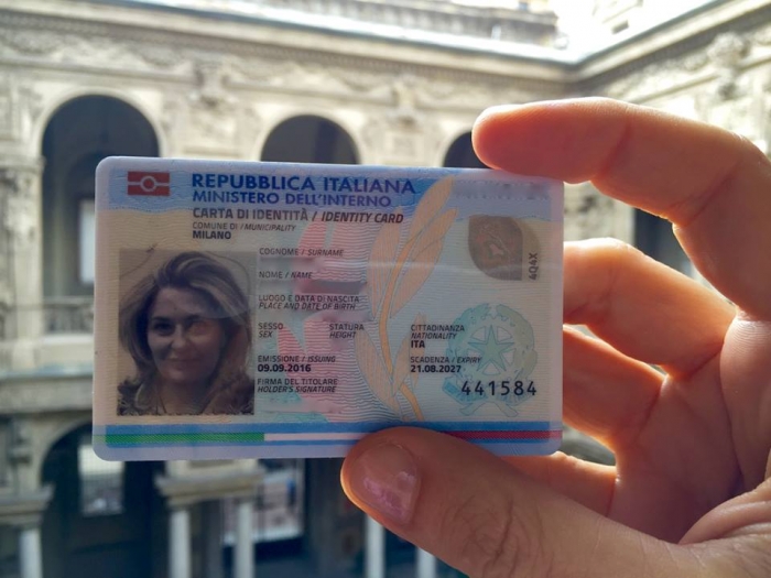 Carta d'identità elettronica a Milano: tempi lunghi di 